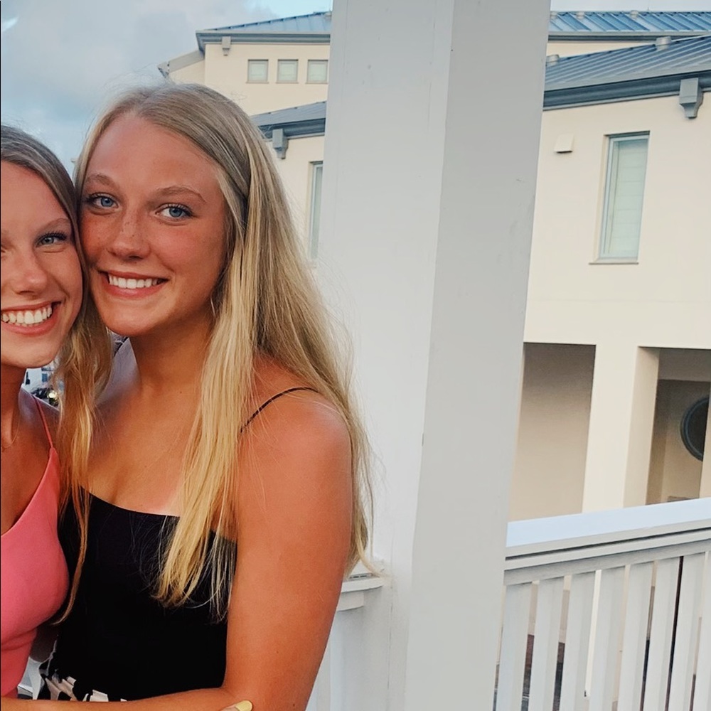 Meet your Posher, Emily